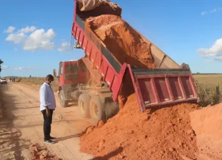 Prefeitura de Mucuri deflagra uma grande frente de trabalho na recuperação e manutenção de estradas vicinais no interior do Município