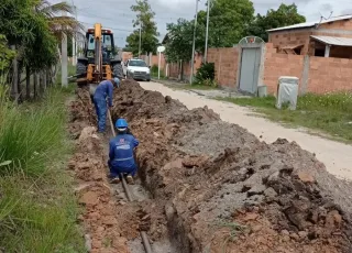 Prefeitura de Mucuri em parceria com a Embasa amplia rede de abastecimento de água no bairro 1º de Maio