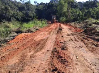 Prefeitura de Mucuri inicia força-tarefa para recuperar estradas rurais danificadas pelas chuvas