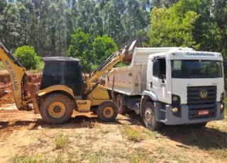 Prefeitura de Mucuri intensifica intervenções com patrulha mecanizada nas estradas vicinais