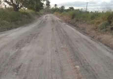 Prefeitura de Mucuri intensifica recuperação das estradas após temporais e mobiliza equipes em diversas frentes de trabalho