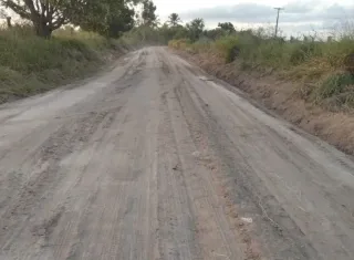 Prefeitura de Mucuri intensifica recuperação das estradas após temporais e mobiliza equipes em diversas frentes de trabalho