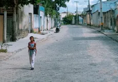 Prefeitura de Nova Viçosa avança com obras de pavimentação em Posto da Mata e destaca melhorias na mobilidade urbana