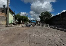 Prefeitura de Nova Viçosa avança com obras de pavimentação no bairro Primavera, em Posto da Mata