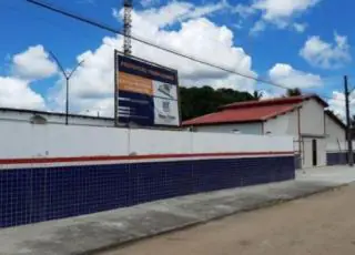 Prefeitura de Nova Viçosa conclui obras de reconstrução da Escola João Martins Peixoto em Helvécia