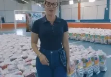      Prefeitura de Nova Viçosa realiza entrega de cestas básicas para pescadores e marisqueiras durante o período do defeso