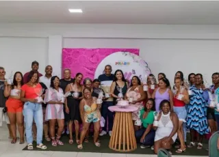 Prefeitura de Prado homenageia às mulheres garis que atuam na cidade