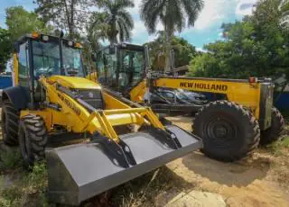 Prefeitura de Teixeira adquire novas máquinas agrícolas