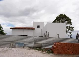 Prefeitura de Teixeira de Freitas constrói nova escola na Comunidade do Córrego do Mutum