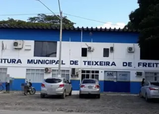 Prefeitura de Teixeira de Freitas desmente fake news envolvendo compra de rejuntes e argamassas