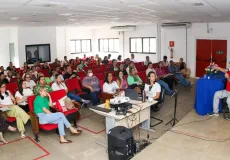 Prefeitura de Teixeira de Freitas em parceira com Governo do Estado promove treinamento sobre tuberculose