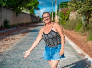 Prefeitura de Teixeira de Freitas intensifica melhorias e pavimenta ruas importantes no Monte Castelo