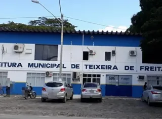 Prefeitura de Teixeira de Freitas notifica empresa de coleta de lixo após paralisação ilegal orientada por sindicato