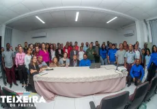 Prefeitura de Teixeira de Freitas promove formação sobre transporte escolar humanizado