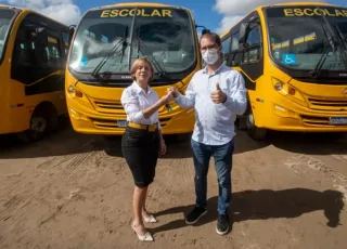 Prefeitura de Teixeira de Freitas realiza entrega de transporte escolar nesta quarta, 13