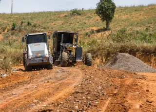 Prefeitura de Teixeira de Freitas realiza patrolamento de estradas na zona rural