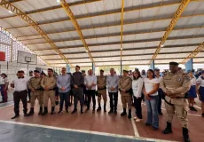 Prefeitura de Teixeira de Freitas recebe comitiva de São Mateus para conhecer modelo de gestão das escolas cívico-militares