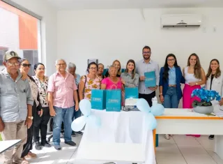 Prefeitura de Teixeira de Freitas reforça compromisso com entrega histórica de aparelhos auditivos a quase 100 beneficiados