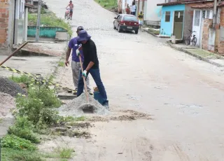 Prefeitura de Teixeira de Freitas reforça manutenção urbana para garantir mobilidade e segurança