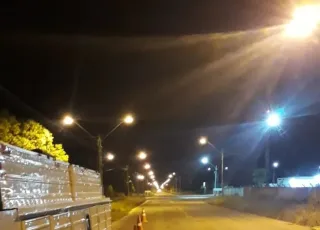 Prefeitura de Teixeira de Freitas reforça segurança na BA 290 com manutenção na iluminação pública