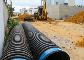 Prefeitura de Teixeira de Freitas segue com obras de drenagem no bairro Mirante do Rio