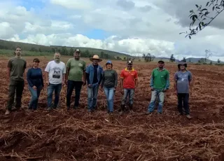 Prefeitura de Teixeira implanta unidade demonstrativa do PAT da mandiocultura na comunidade Fábio Santos