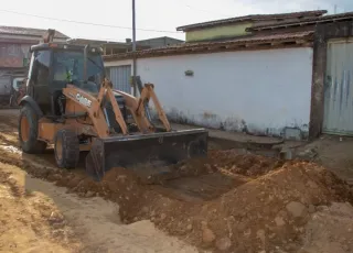 Prefeitura de Teixeira inicia pavimentação do Colina Verde