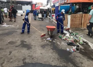 Prefeitura de Teixeira  intensifica ações de limpeza após evento na Avenida Presidente Getúlio Vargas