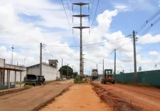 Prefeitura de Teixeira prossegue com pavimentação da Avenida das Galáxias