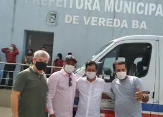 Prefeitura de Vereda recebe Van para transporte de pacientes a Policlínica Regional