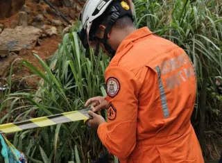 Prefeitura, Defesa Civil e Corpo de Bombeiros atuam em resposta às fortes chuvas em Medeiros Neto