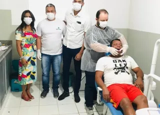 Prefeitura entrega novas próteses dentarias e eleva autoestima dos moradores de Lajedão