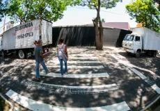 Prefeitura implementa e revitaliza faixas de pedestres em diversas vias de Teixeira de Freitas