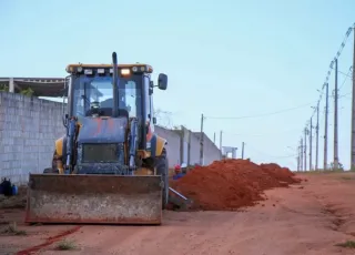 Prefeitura inicia obra de pavimentação no Polo Industrial de Teixeira de Freitas