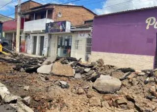 Prefeitura inicia obra de recomposição na Rua João Amaro Gomes, no bairro Tancredo Neves