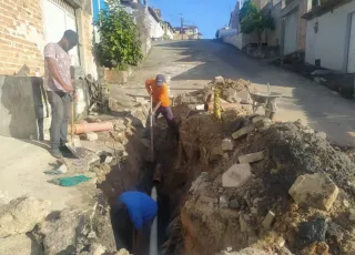 Prefeitura investe em obras de saneamento básico nos bairros de Teixeira de Freitas