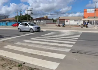 Prefeitura manda instalar redutores de velocidade em Teixeira de Freitas para diminuir o alto numero de acidentes