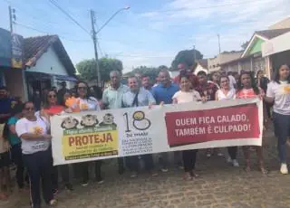 Prefeitura municipal de Lajedão realiza caminhada em alusão ao dia 18 de maio