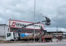 Prefeitura Municipal de Teixeira de Freitas instala semáforos na BR-101 para reforçar segurança no trânsito