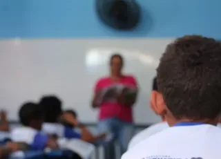 Prefeitura reafirma compromisso com a educação teixeirense