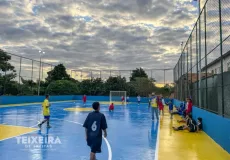 Prefeitura revitaliza quadras dos Residenciais Castelinho I e II em Teixeira de Freitas