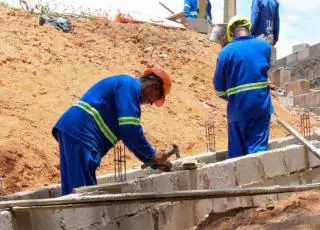 Prefeitura segue com obra de drenagem no bairro Ulisses Guimarães