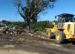 Prefeitura segue com serviço de limpeza pública e reforça importância do descarte em local correto