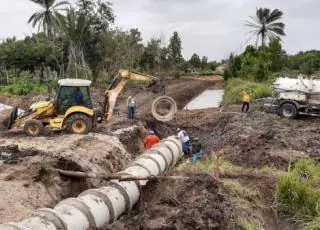 Prefeitura toca novas obras de drenagem pluvial com canalização de valas e córregos em Mucuri