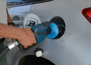 Prepare o bolso - Acelen anuncia aumento de 5,1% no preço da gasolina vendida para distribuidoras na Bahia
