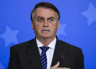 Presidente Bolsonaro assina filiação ao PL