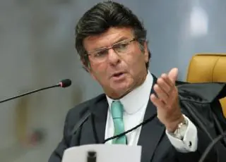 Presidente do TSE afirma que Lula está inelegível