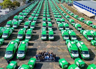 Presidente Lula entrega 54 unidades odontológicas móveis para a Bahia