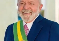 Presidente Lula passa por cirurgia de emergência para drenagem de hematoma 