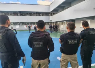 Presídio de Teixeira de Freitas passa por operação para conter atuação de facções
